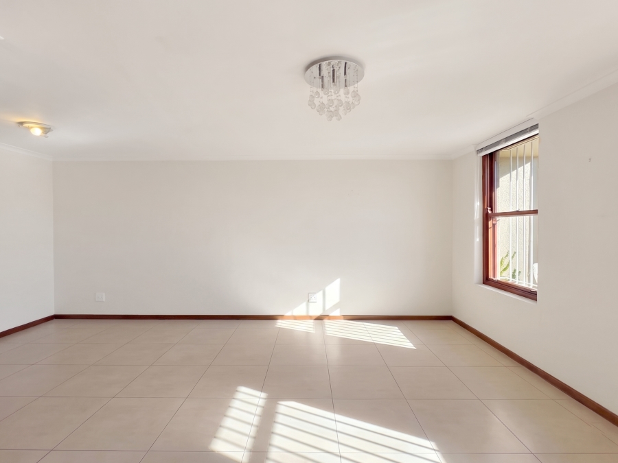 3 Bedroom Property for Sale in Zonnebloem Western Cape
